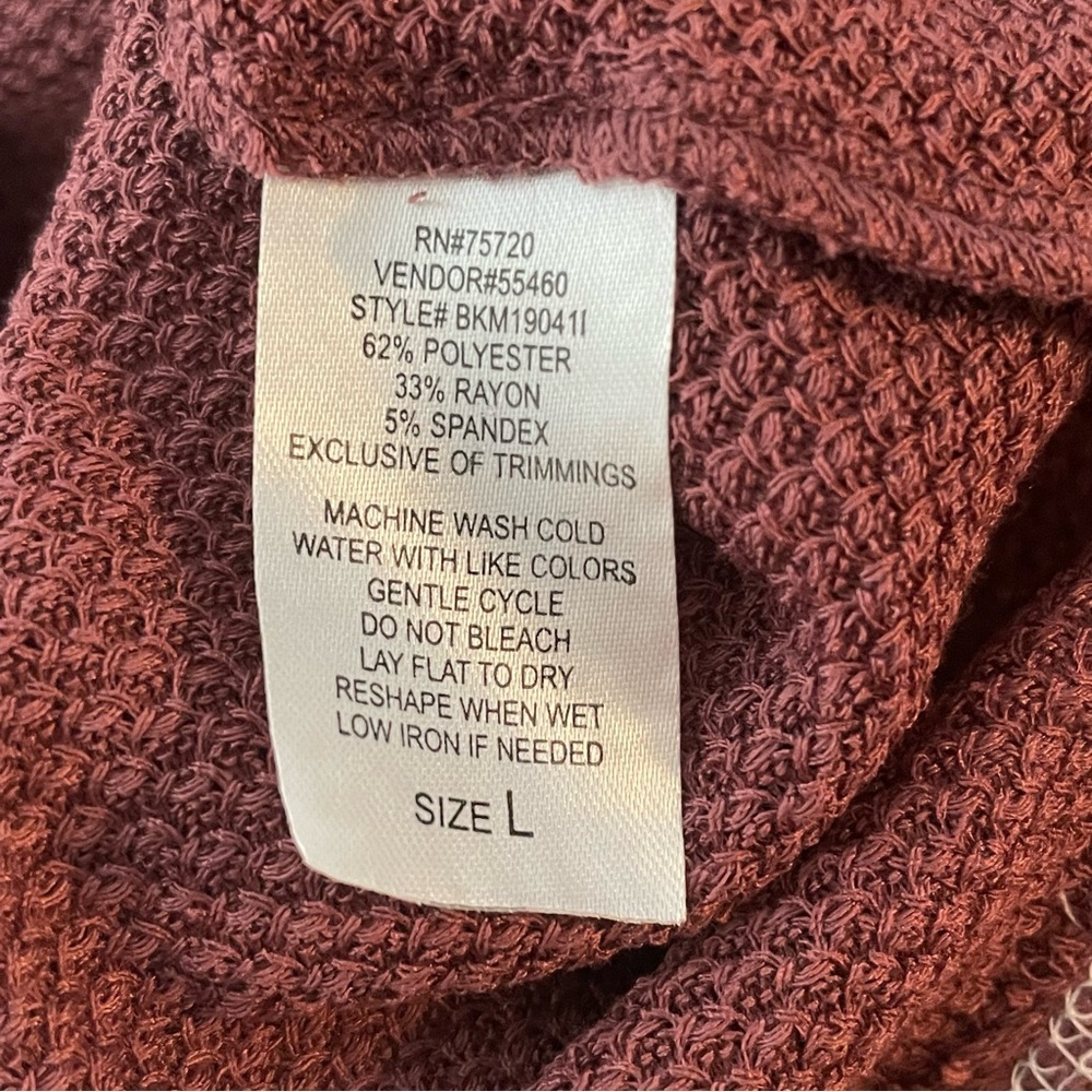 NWT BKE Sweater Top in Maroon / Mauve | Long Sleeve + V Neck - Picture 7 of 7